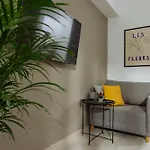 Celeste - Ultracentral, Square I Carpark I Balcony Апартаменти Бухарест