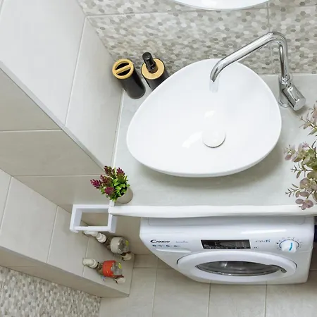 Celeste - Ultracentral, Square