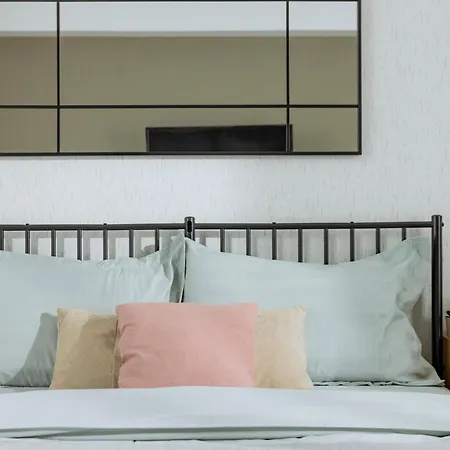 Celeste - Ultracentral, Square Apartament