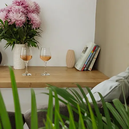 Celeste - Ultracentral, Square I Carpark I Balcony Apartment Bucharest