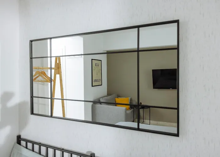 Celeste - Ultracentral, Square Apartament Bucureşti