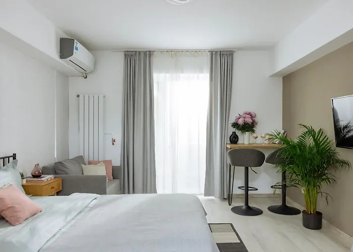 Celeste - Ultracentral, Square Apartament Bucureşti