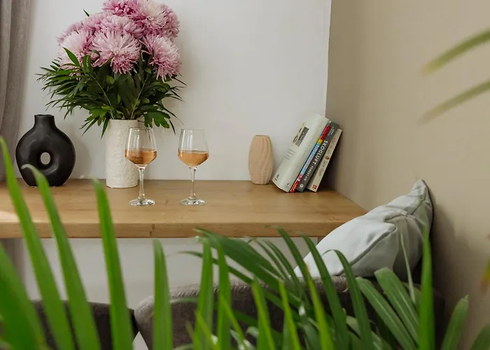 Celeste - Ultracentral, Square Apartament Bucureşti