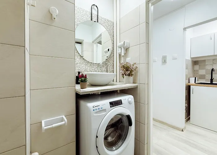 Celeste - Ultracentral, Square * Bucarest